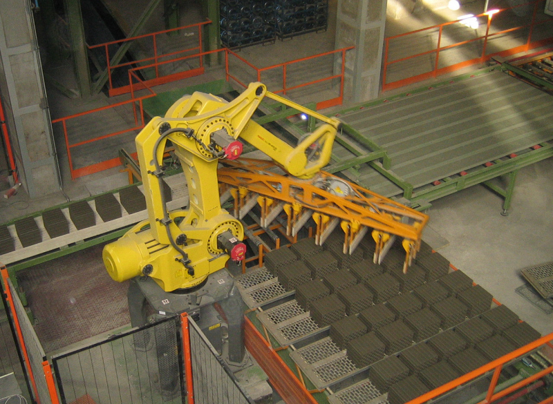 Platform loading robot